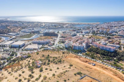 Terreno para Venda em Lagos (São Sebastião e Santa Maria)
