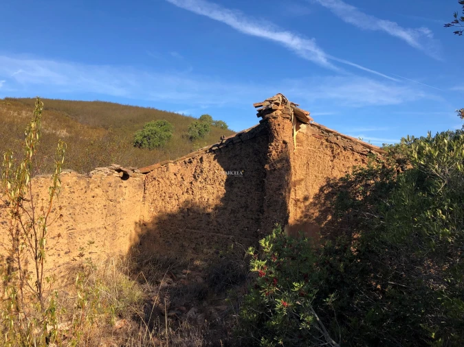 Terreno para Venda em Lagos (São Sebastião e Santa Maria) Foto 4