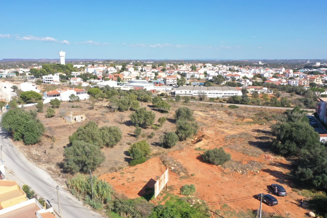 Terreno para Venda em Portimão Foto 1