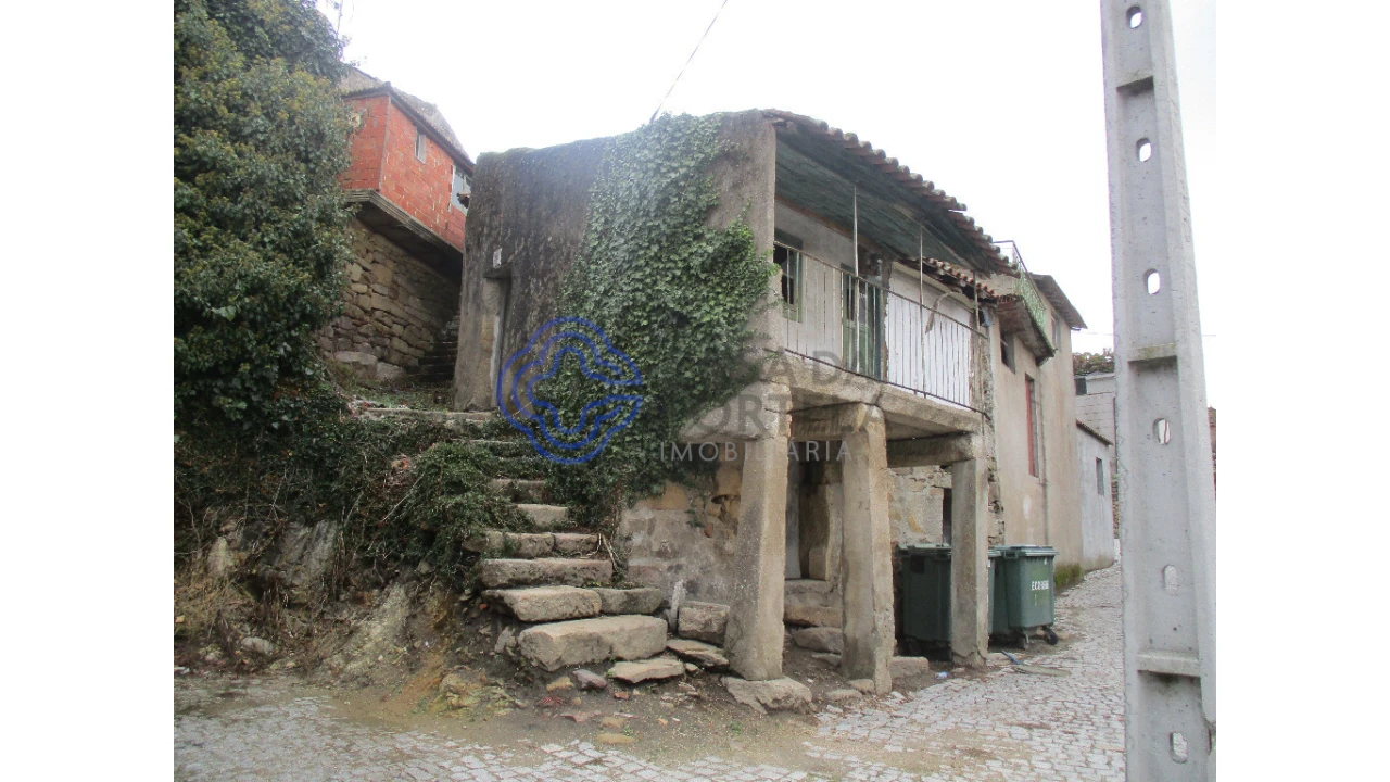 Moradia T1 para Venda em Mairos Foto 2