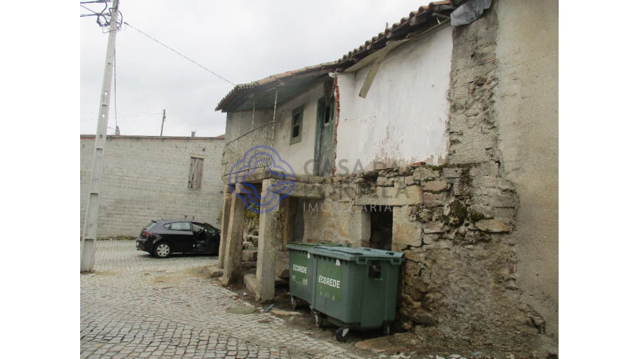 Moradia T1 para Venda em Mairos Foto 4