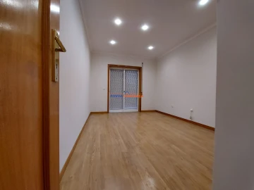 Apartamento T2 para Venda em Póvoa de Varzim, Beiriz e Argivai