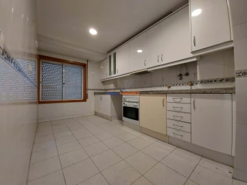 Apartamento T2 para Venda em Póvoa de Varzim, Beiriz e Argivai