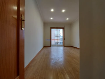 Apartamento T2 para Venda em Póvoa de Varzim, Beiriz e Argivai