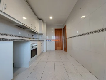 Apartamento T2 para Venda em Póvoa de Varzim, Beiriz e Argivai