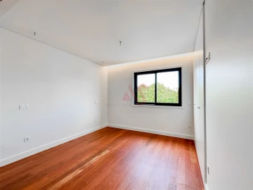 Apartamento T4 para Arrendamento em Matosinhos e Leça da Palmeira