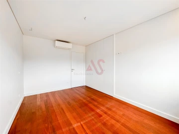 Apartamento T4 para Arrendamento em Matosinhos e Leça da Palmeira