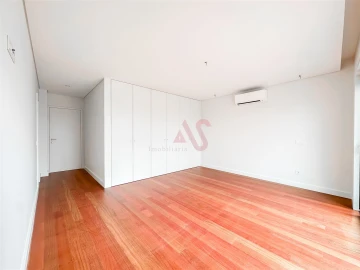 Apartamento T4 para Arrendamento em Matosinhos e Leça da Palmeira