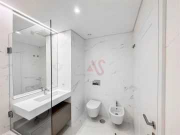 Apartamento T4 para Arrendamento em Matosinhos e Leça da Palmeira