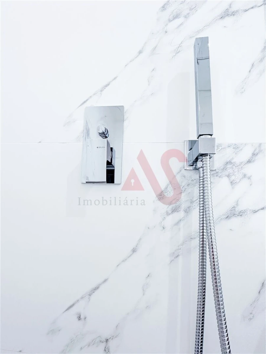 Apartamento T4 para Arrendamento em Matosinhos e Leça da Palmeira Foto 32