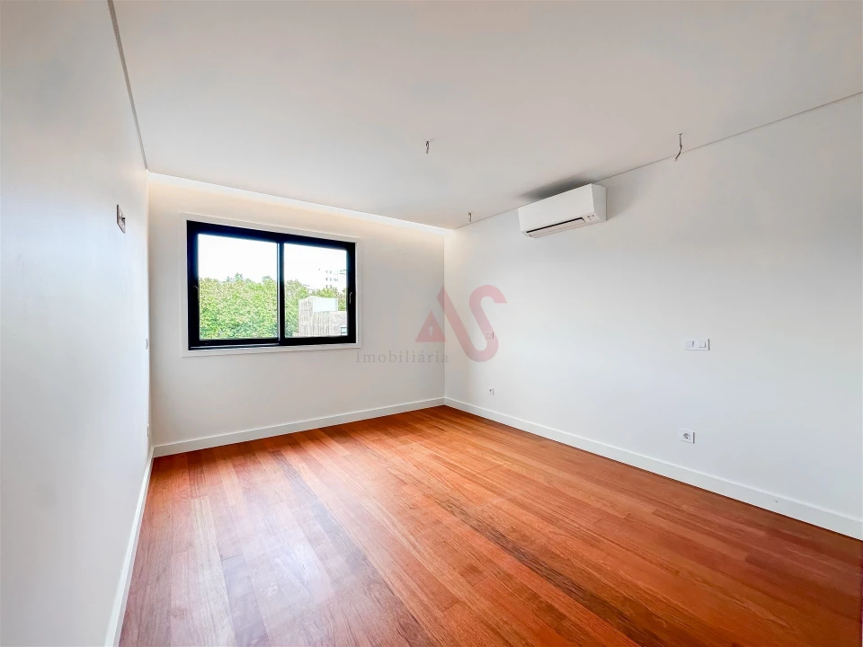 Apartamento T4 para Arrendamento em Matosinhos e Leça da Palmeira Foto 18