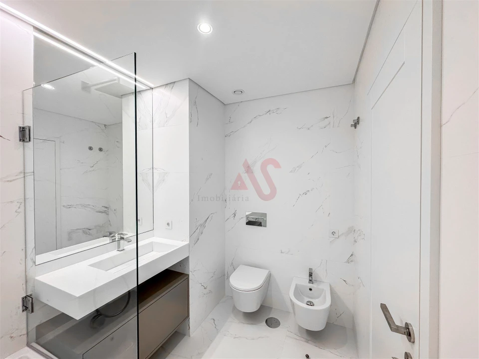 Apartamento T4 para Arrendamento em Matosinhos e Leça da Palmeira Foto 14