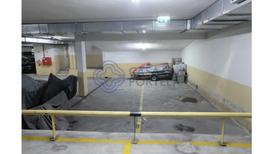 Garagem para Venda em Matosinhos e Leça da Palmeira Foto 4