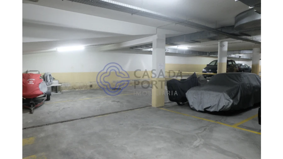 Garagem para Venda em Matosinhos e Leça da Palmeira Foto 7