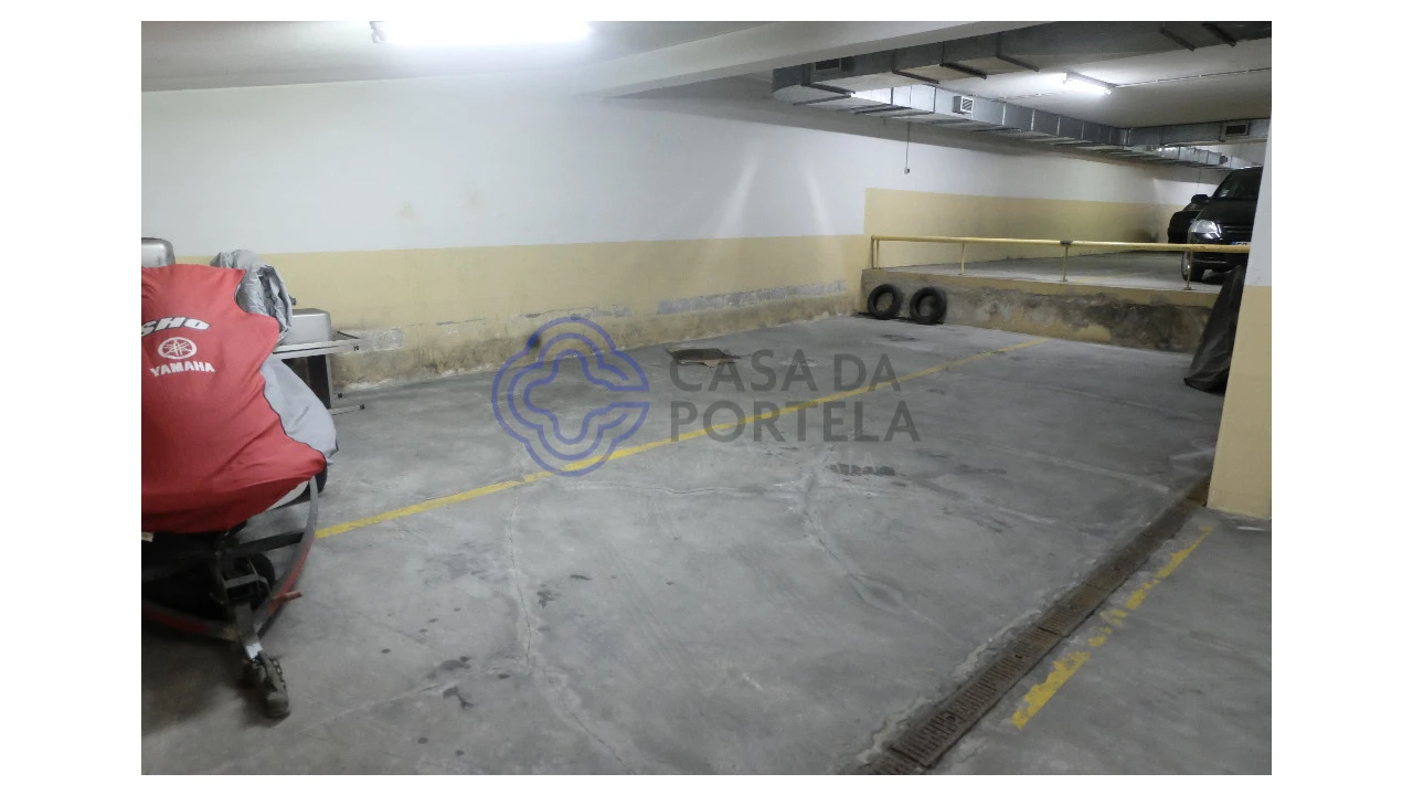 Garagem para Venda em Matosinhos e Leça da Palmeira Foto 6