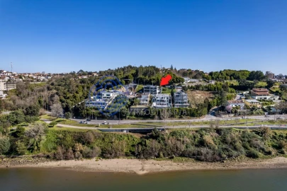 Moradia T5 para Venda em Gondomar (São Cosme), Valbom e Jovim