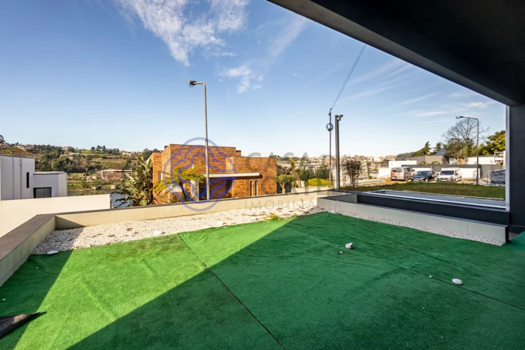 Moradia T5 para Venda em Gondomar (São Cosme), Valbom e Jovim Foto 27