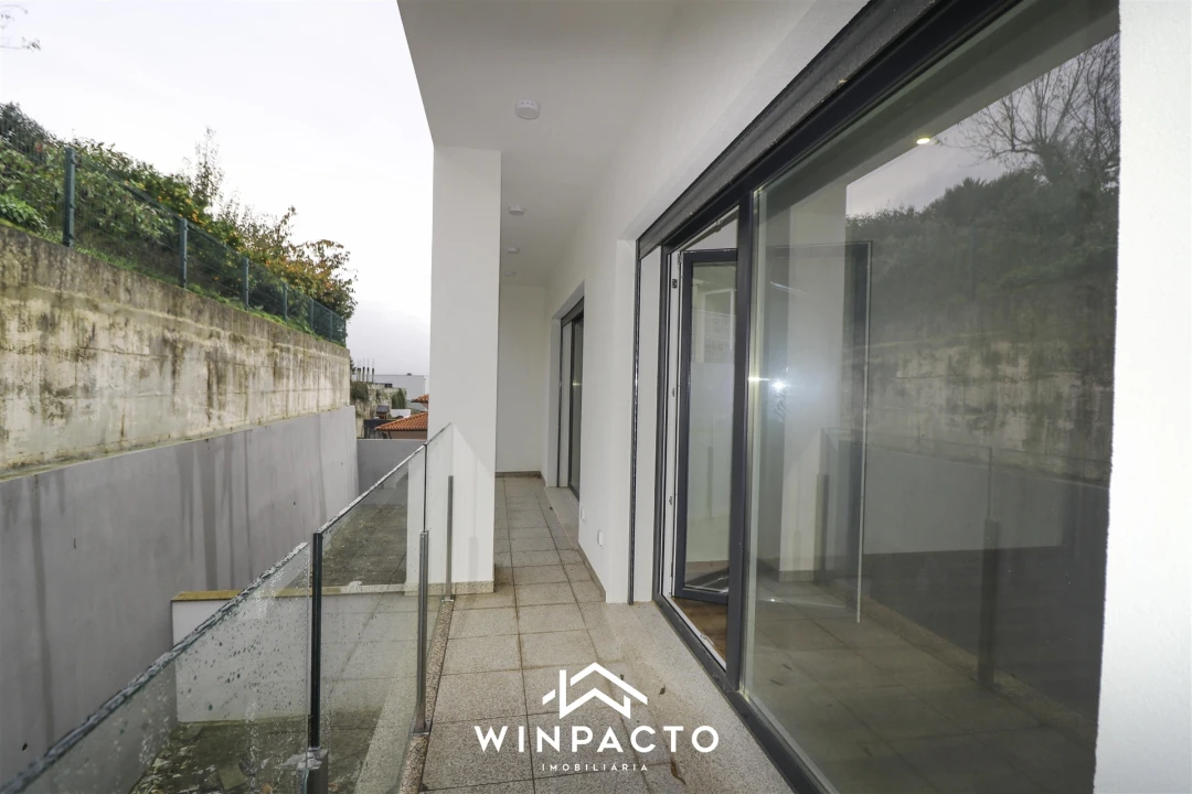 Moradia T4 para Venda em Seia, São Romão e Lapa dos Dinheiros Foto 30