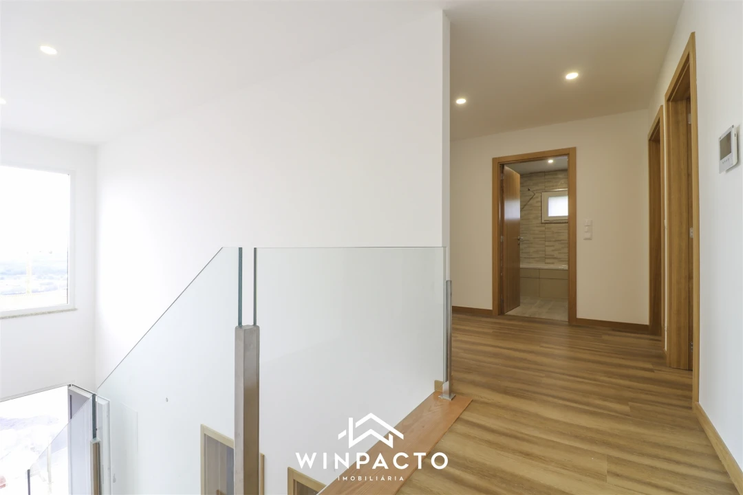 Moradia T4 para Venda em Seia, São Romão e Lapa dos Dinheiros Foto 20