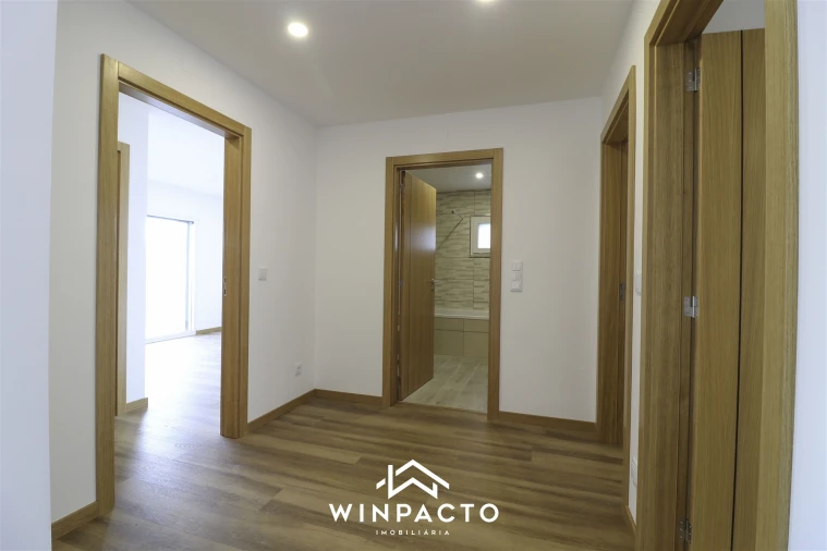 Moradia T4 para Venda em Seia, São Romão e Lapa dos Dinheiros Foto 42