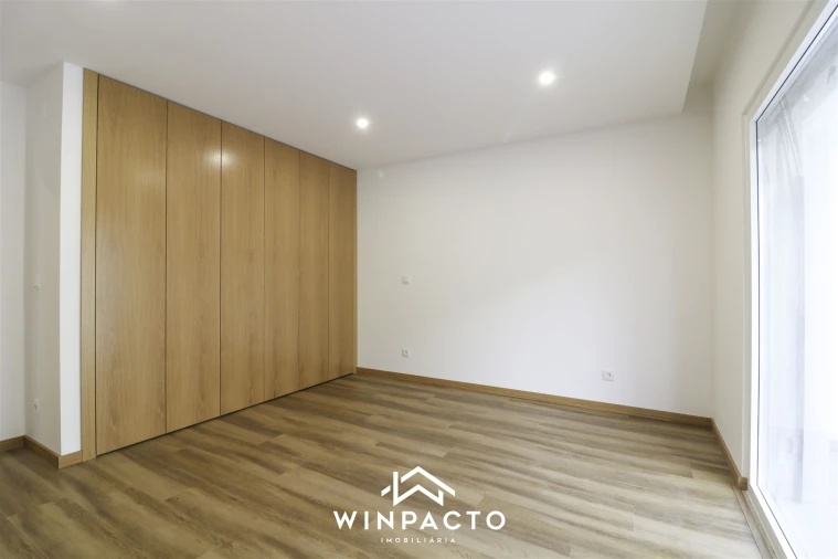 Moradia T4 para Venda em Seia, São Romão e Lapa dos Dinheiros Foto 27