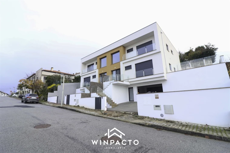 Moradia T4 para Venda em Seia, São Romão e Lapa dos Dinheiros Foto 57