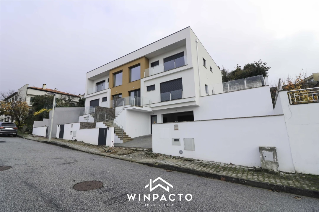 Moradia T4 para Venda em Seia, São Romão e Lapa dos Dinheiros Foto 59