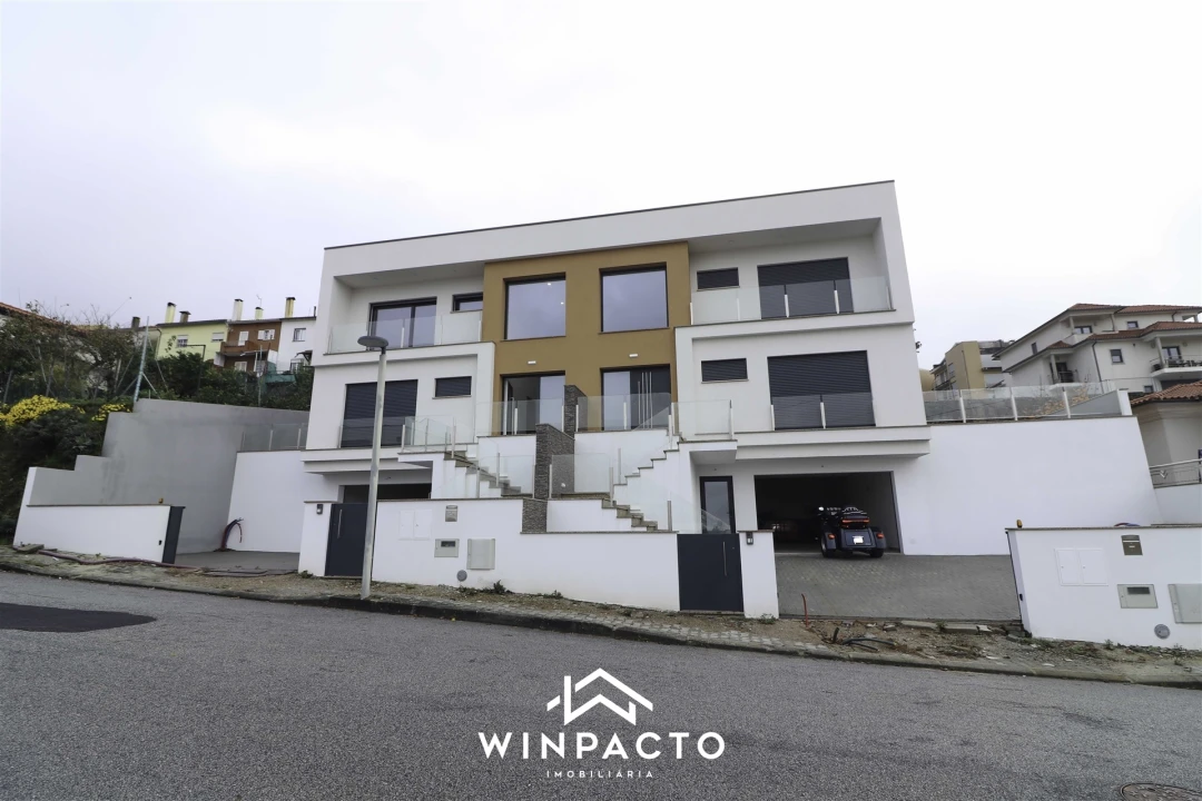 Moradia T4 para Venda em Seia, São Romão e Lapa dos Dinheiros Foto 60