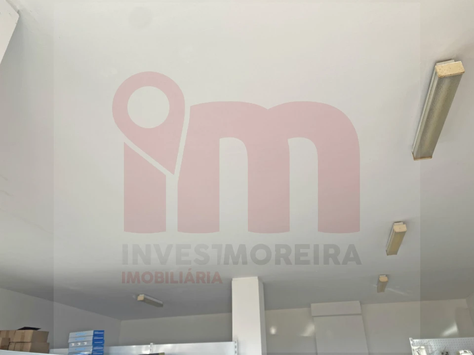 Loja para Venda em Caldas de Vizela (São Miguel e São João) Foto 3