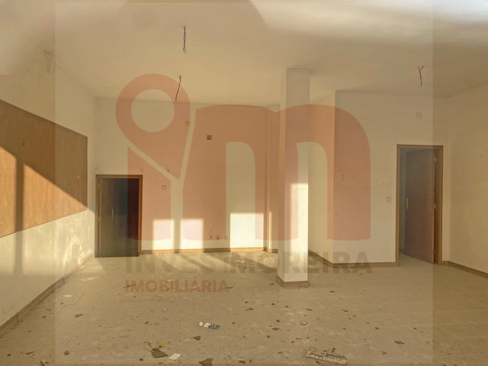 Loja para Venda em Caldas de Vizela (São Miguel e São João) Foto 5