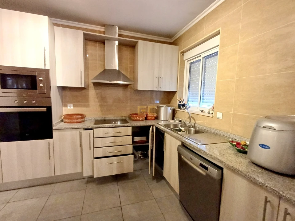 Moradia T8 para Venda em São Pedro Foto 24