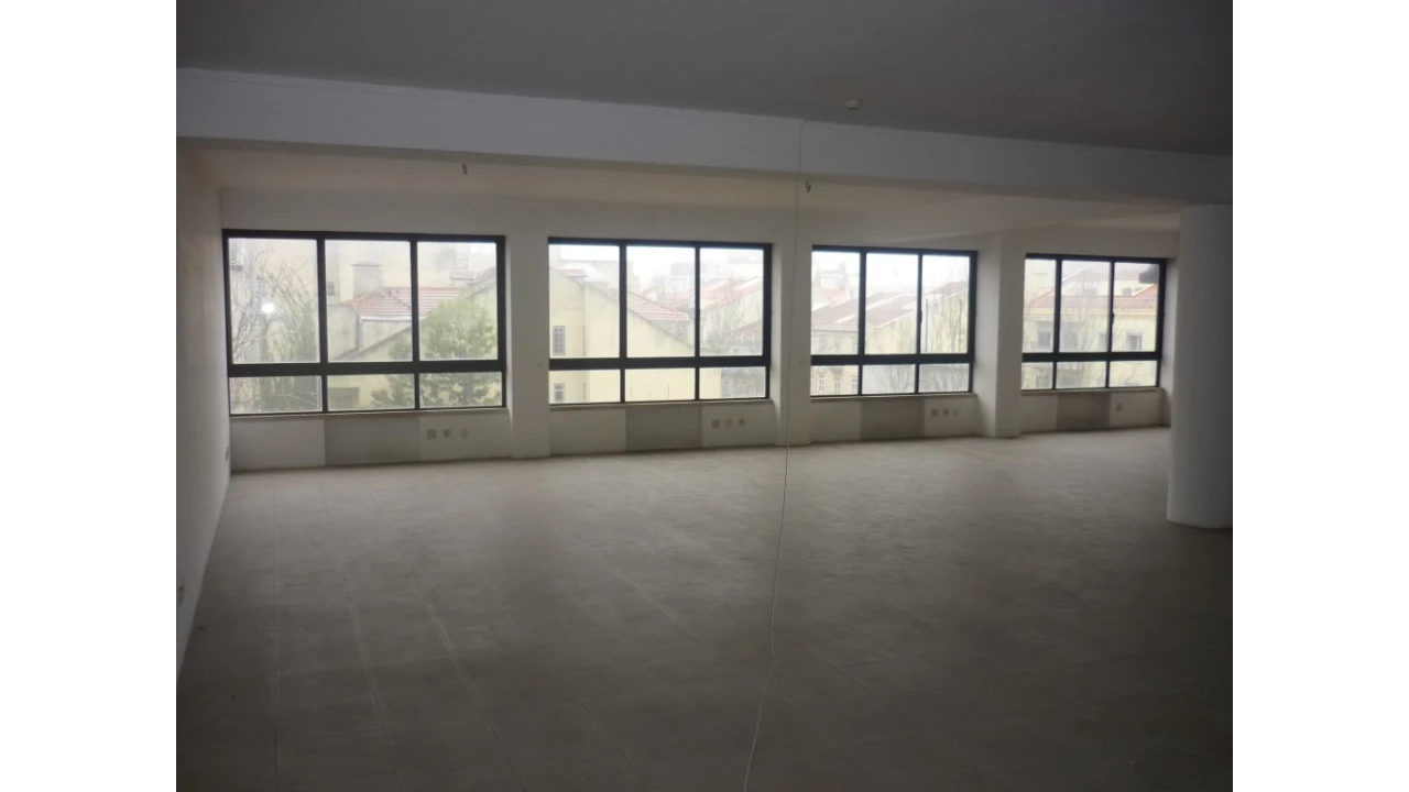 Escritório para Arrendamento em Avenidas Novas Foto 1