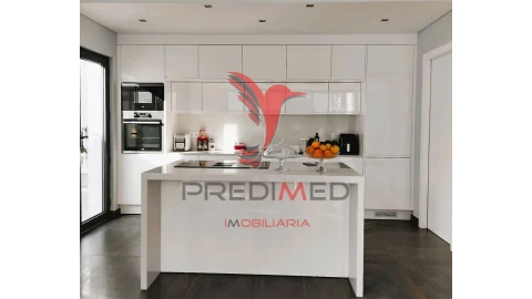 Moradia T4 para Venda em Portimão