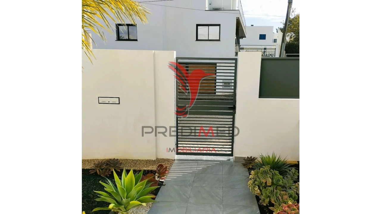 Moradia T4 para Venda em Portimão Foto 11