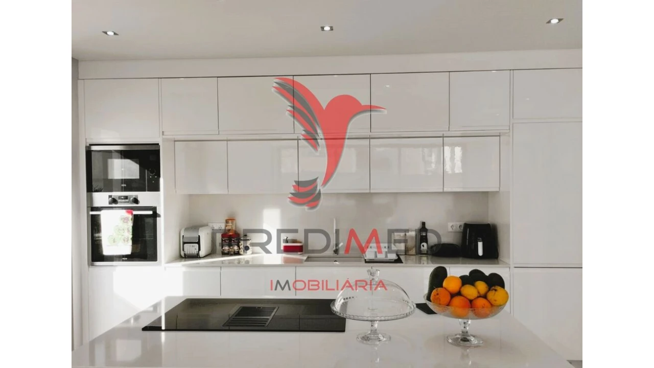 Moradia T4 para Venda em Portimão Foto 3