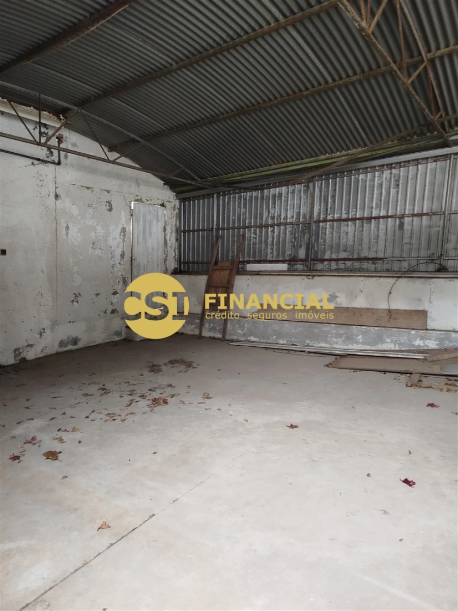 Armazém para Venda em São João da Madeira Foto 7