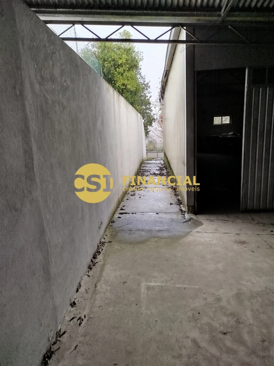 Armazém para Venda em São João da Madeira Foto 8