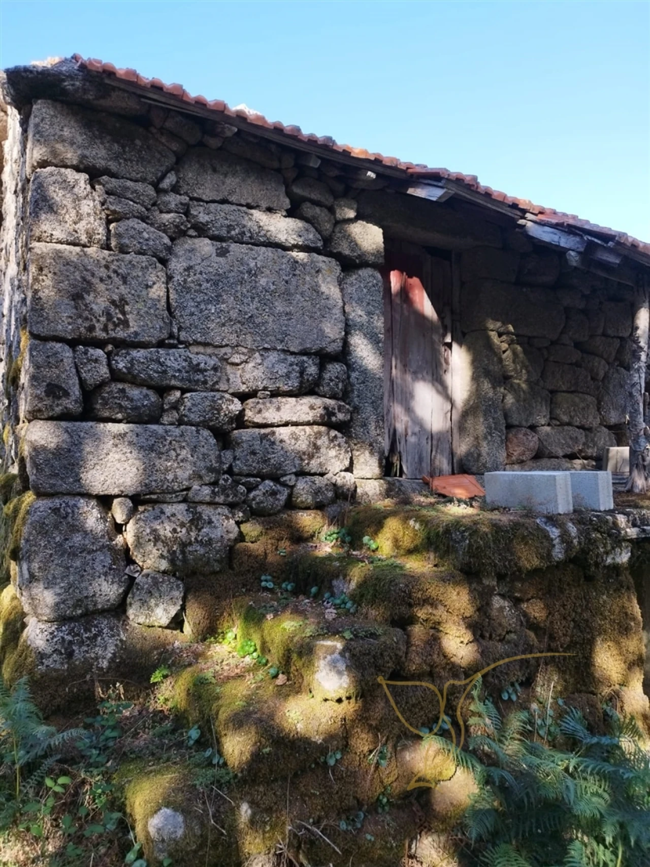 Moradia T0 para Venda em Castro Laboreiro e Lamas de Mouro Foto 1