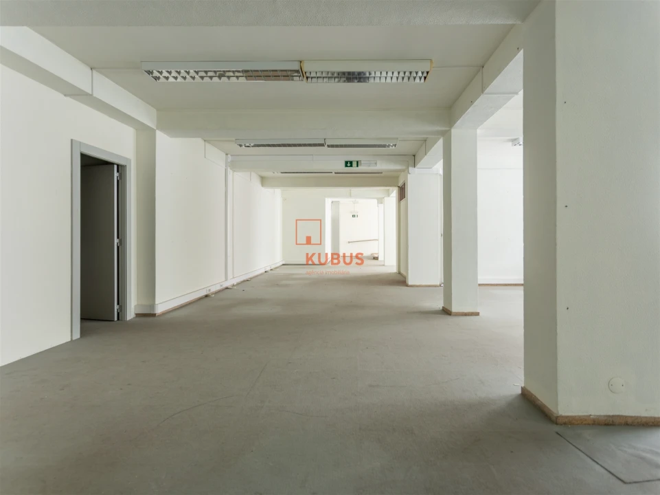 Loja para Venda em Torres Novas (Santa Maria, Salvador e Santiago) Foto 9