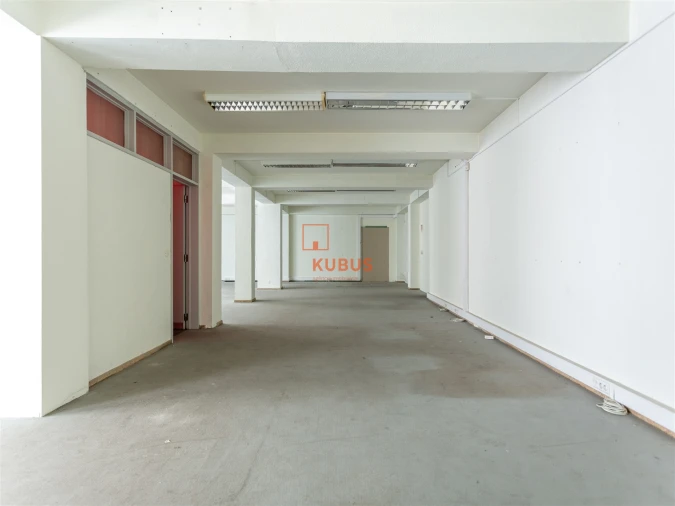 Loja para Venda em Torres Novas (Santa Maria, Salvador e Santiago) Foto 2