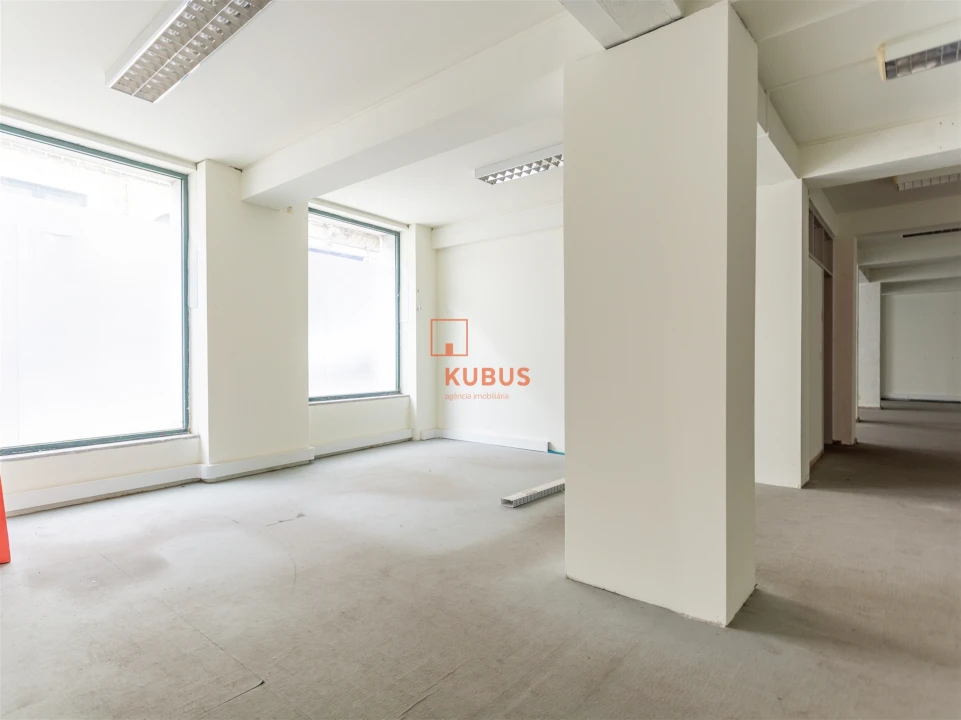 Loja para Venda em Torres Novas (Santa Maria, Salvador e Santiago) Foto 6