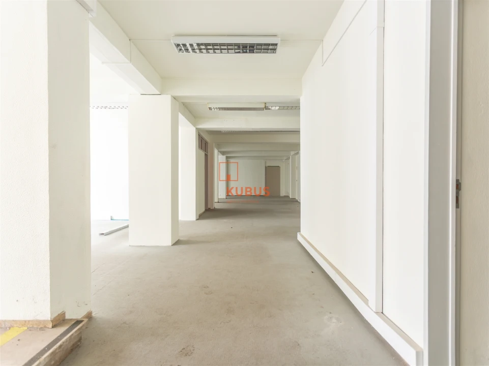 Loja para Venda em Torres Novas (Santa Maria, Salvador e Santiago) Foto 5