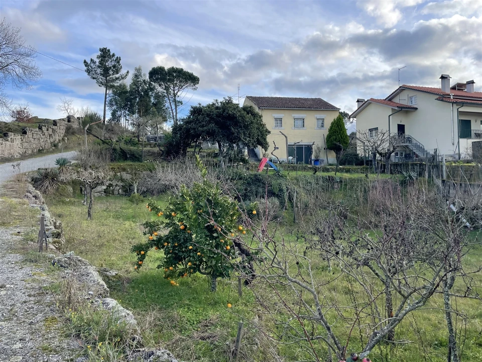 Moradia T3 para Venda em Rio Torto e Lagarinhos Foto 2