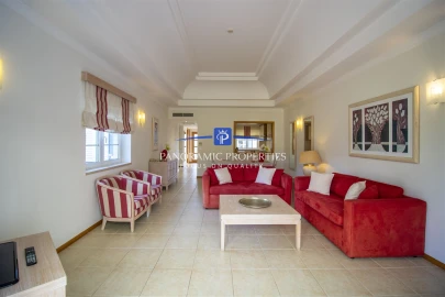 Apartamento T2 para Venda em Estômbar e Parchal