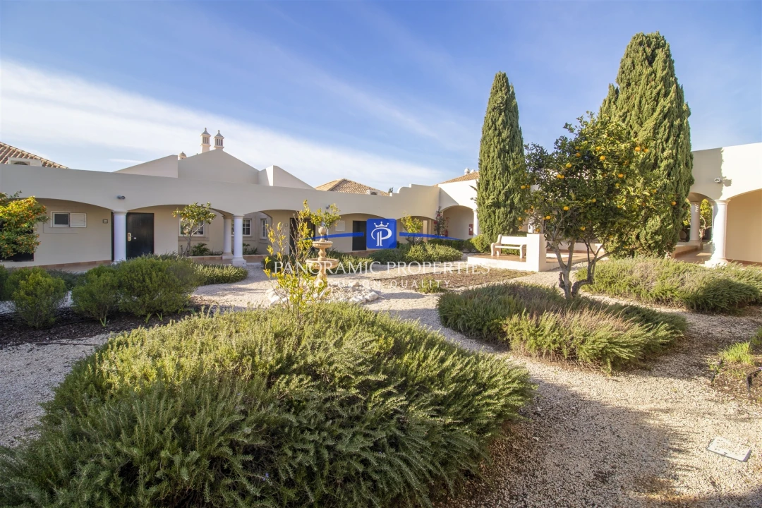 Apartamento T2 para Venda em Estômbar e Parchal Foto 1