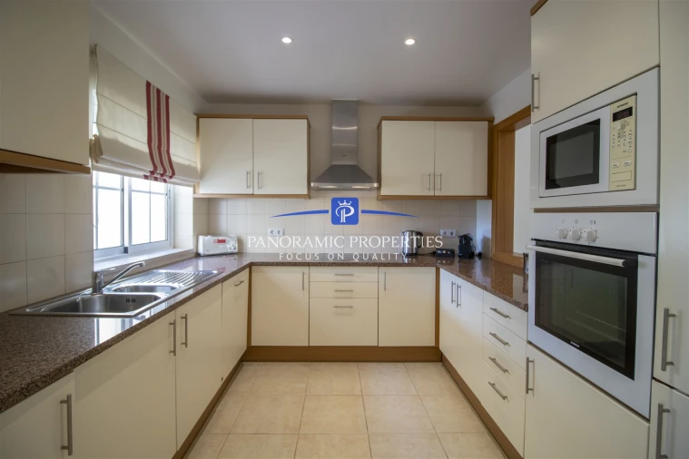 Apartamento T2 para Venda em Estômbar e Parchal Foto 6