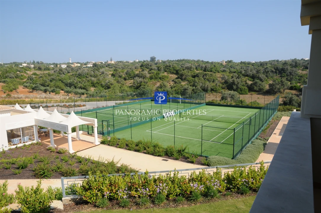 Apartamento T2 para Venda em Estômbar e Parchal Foto 3