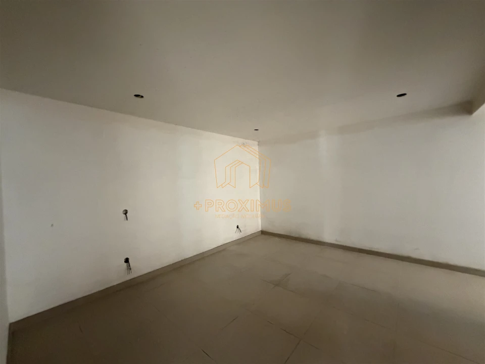 Moradia T4 para Venda em Tavarede Foto 43