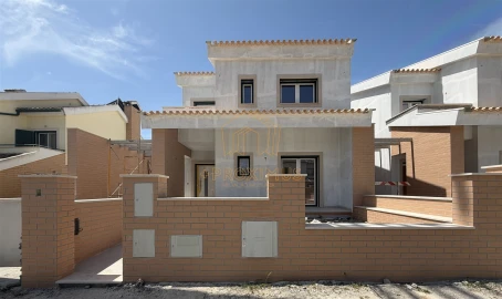 Moradia T4 para Venda em Tavarede