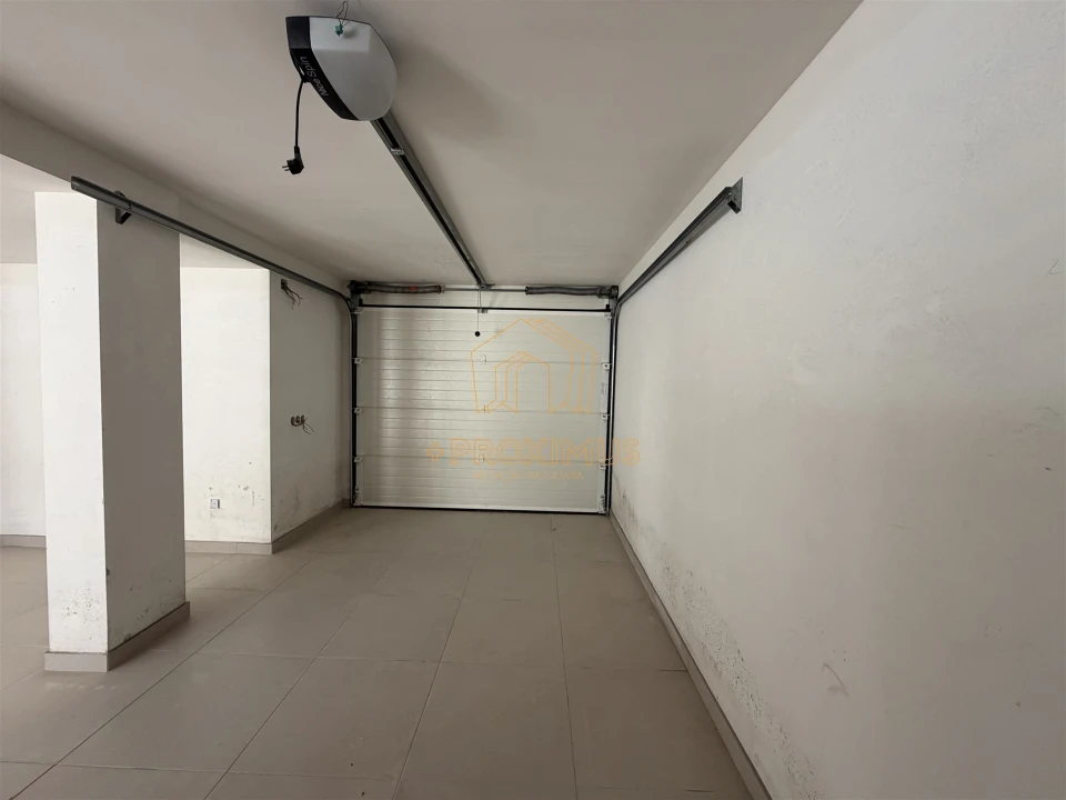 Moradia T4 para Venda em Tavarede Foto 56